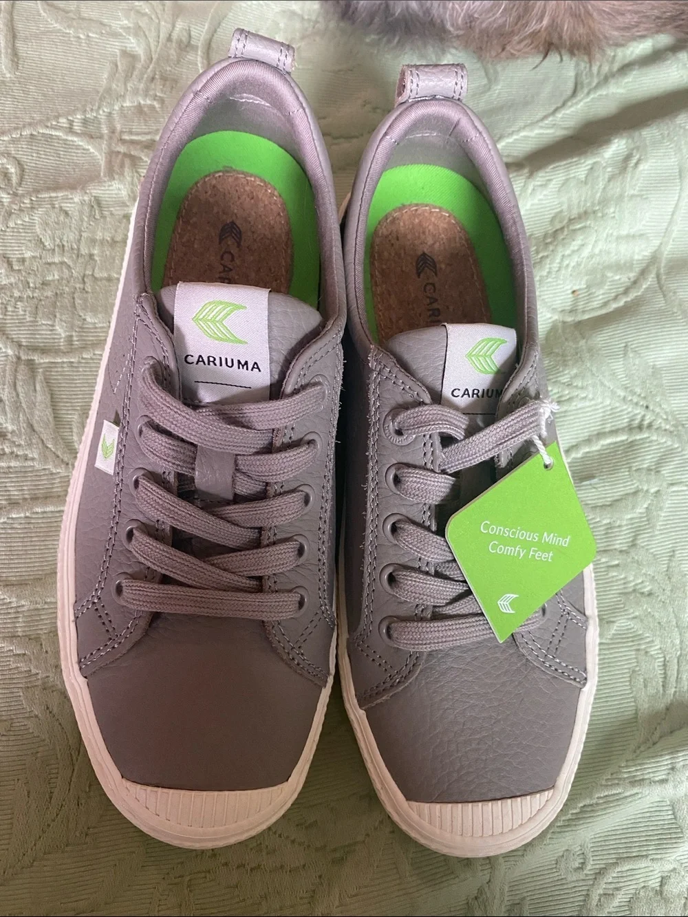 Cariuma Grey Low-Top Sneakers with Lime Green Insoles